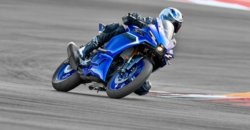 Yamaha R3